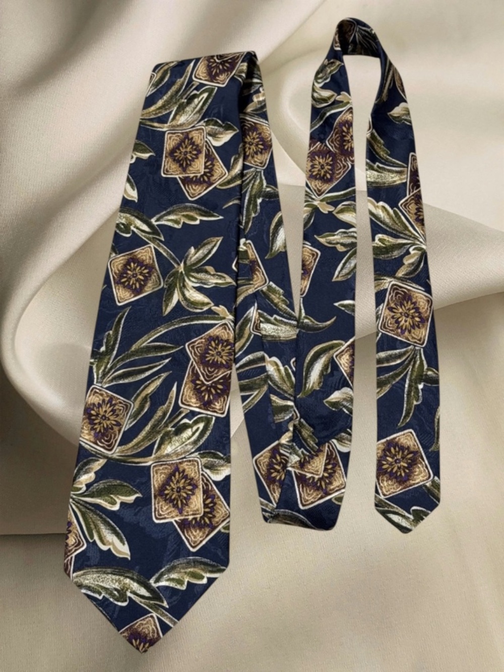 TALBOT STUDIO NORDSTROM Stunning Silk/Silk Lined Tie Business Unworn Like New